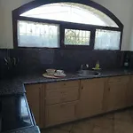Anna'S House *