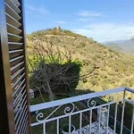 Anna'S House *