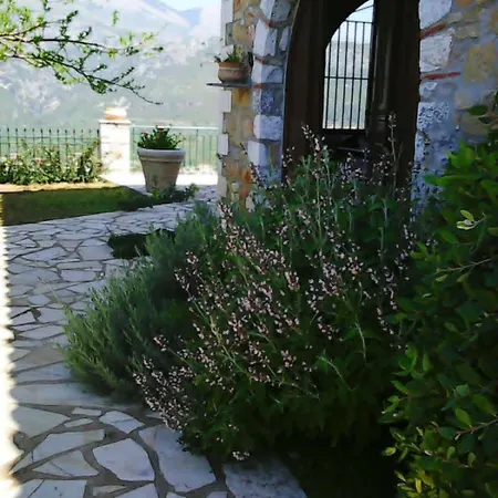 Ann's House-under The Shadow Of A Castle With Pool And View Stavropigio