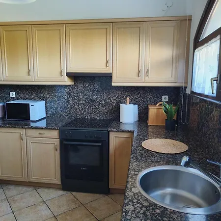 别墅 Ann's House-under The Shadow Of A Castle With Pool And View *