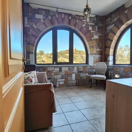 Ann's House-under The Shadow Of A Castle With Pool And View *