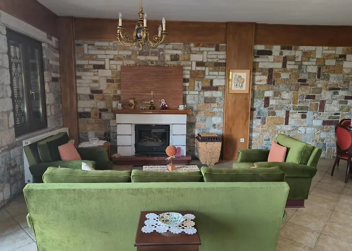 Villa Ann's House-under The Shadow Of A Castle With Pool And View