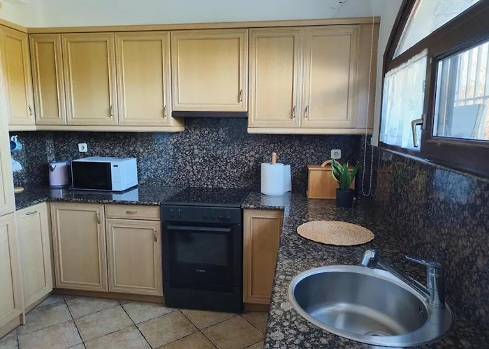 Villa Ann's House-under The Shadow Of A Castle With Pool And View *