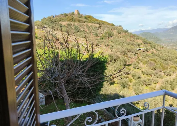 Ann's House-under The Shadow Of A Castle With Pool And View *