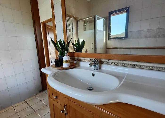 Ann's House-under The Shadow Of A Castle With Pool And View Villa *